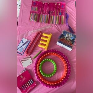 🧶BNWT Knitting & Crochet Supplies Lot! Round Looms, Needles, Case & More!